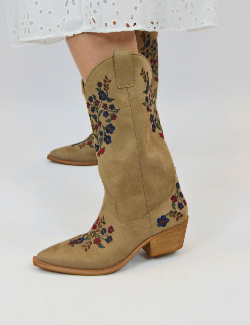 Texano con ricamo fiori Lucy